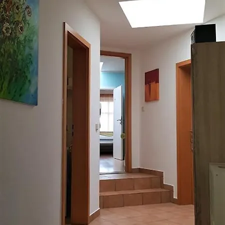 Apartment Gaestewohnung 4-raum Fuer 2-8 Personen *