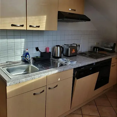 Gaestewohnung 4-raum Fuer 2-8 Personen * Zwickau